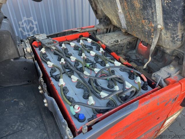 Elektrische vorkheftruck 3 wielen Linde E16C-02