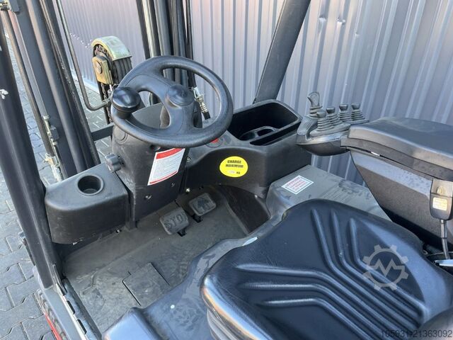 Elektrische vorkheftruck 3 wielen Linde E16C-01