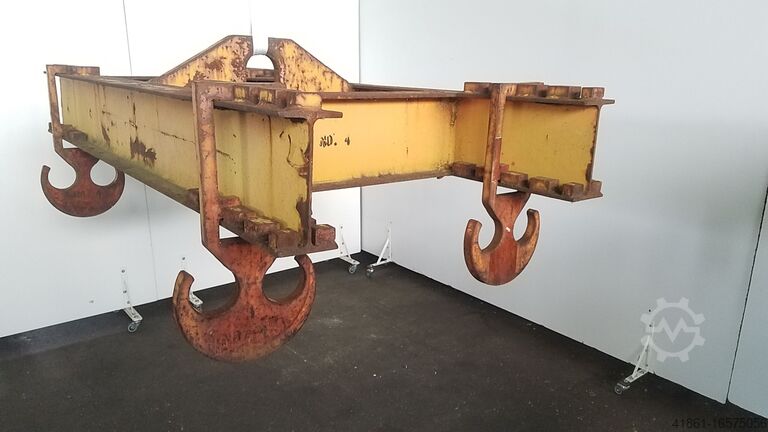 H - Daru szórógerenda BOOG 8T x 2.4m
