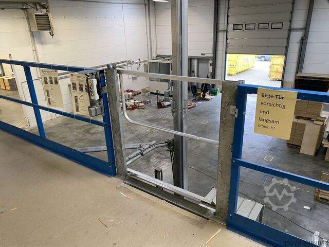 1.500 m² warehouse stage Nedcon 1.500 m² Lagerbühne Nedcon Säulenraster  800 cm x 600 cm!