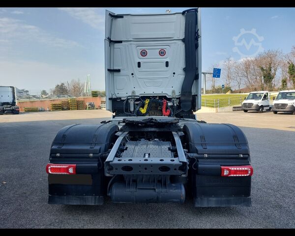 Standard nyergesvontató MERCEDES-BENZ Actros L 18 4x2 - Actros L 1848 LS 4x2