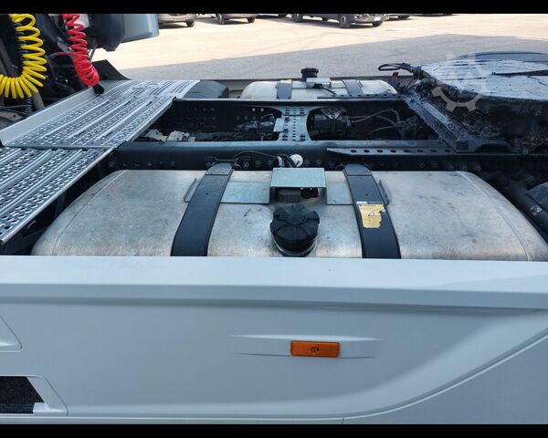 Standard nyergesvontató MERCEDES-BENZ Actros L 18 4x2 - Actros L 1848 LS 4x2