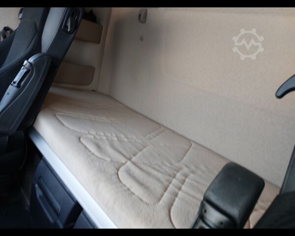 Standard nyergesvontató MERCEDES-BENZ Actros L 18 4x2 - Actros L 1848 LS 4x2