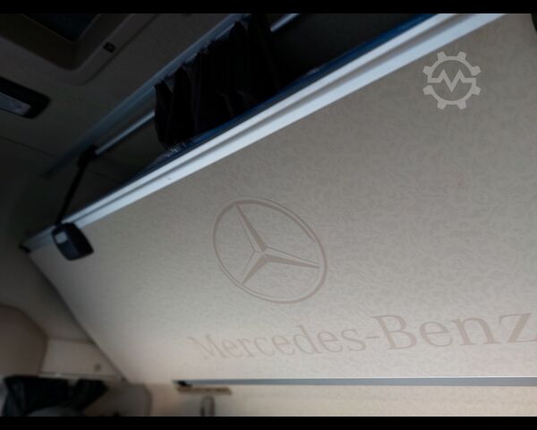 Standard nyergesvontató MERCEDES-BENZ Actros L 18 4x2 - Actros L 1848 LS 4x2