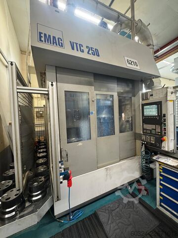 Centro de torneamento e fresagem CNC - Vertical EMAG EMAG VTC 250