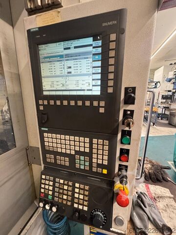 Centro de torneamento e fresagem CNC - Vertical EMAG EMAG VTC 250
