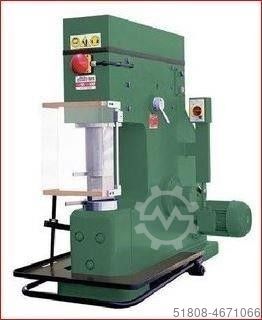 CNC-afkantpersen KK Kletzer CNC Abkantpresse KKI EUROPA XL 3020 mm x 175 to, Y