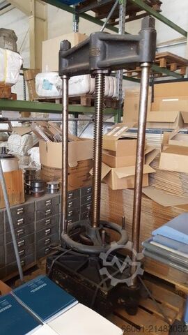 Máquina de encadernação de livros  