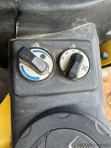 Walzenzug BOMAG BW213PDH-4 / 2012 BJ / Deutsche Maschine