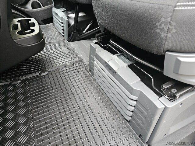 Customized van Fiat Ducato 120 L2H1 Premium Kabine + Visibility