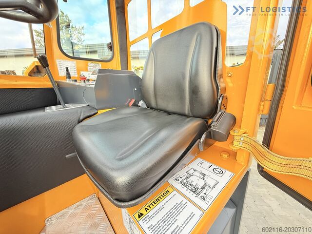 Empilhadeira de quatro direções Combilift C4000 DIESEL DUPLEX-4100 FORK-POSITIONER