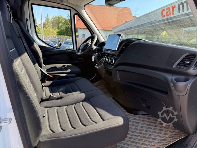 Gardinsided kassevogn IVECO Daily 35S18HA8 Pritsche Plane