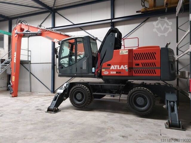 Mașină de manipulare a materialelor Atlas 250 MH