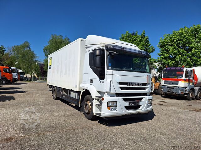 Kamion sa telom kutije Iveco 190S31 4x2 2010
