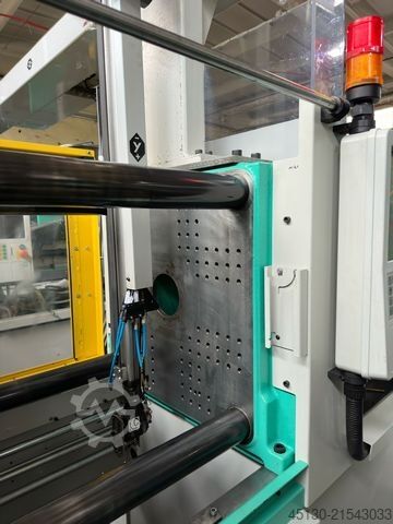 Injection molding machine Arburg 470C 1500-400
