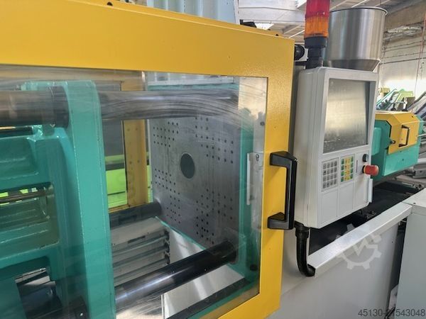 Injection molding machine Arburg 470C 1500-400