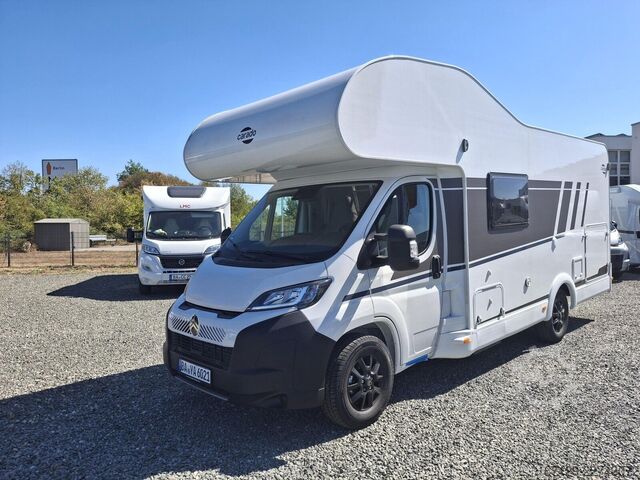 Autocaravana capucino CARADO A 364