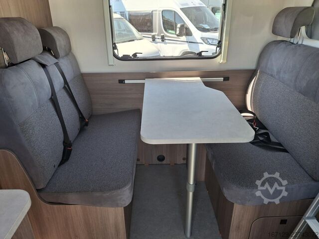 Autocaravana capucino CARADO A 364