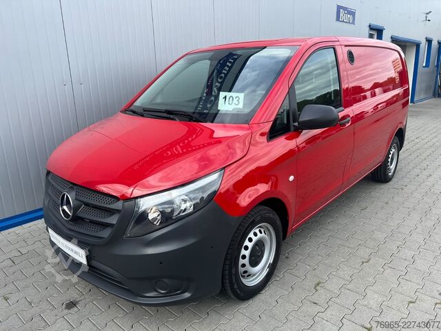 Furgão de painéis MERCEDES-BENZ Vito 110 KOMPAKT KLIMA TEMPOMAT 2-SITZE SCHRÄNKE