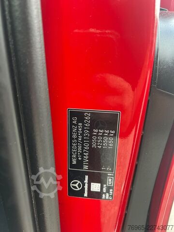 Furgão de painéis MERCEDES-BENZ Vito 110 KOMPAKT KLIMA TEMPOMAT 2-SITZE SCHRÄNKE