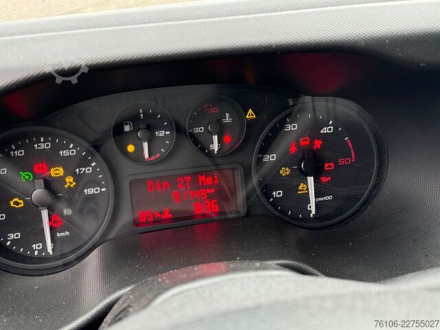 Dobozos furgon IVECO Daily 70C15 Koffer *Klima*Ahk*