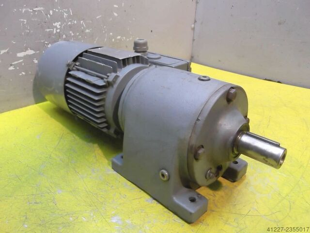 Gear motor 0.25 kW 35 rpm SEW-EURODRIVE R40DT71C4BM