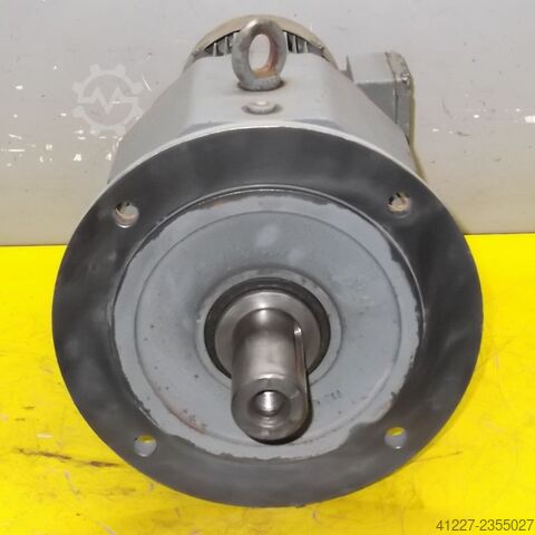 Geared motor 0.75 kW 18 rpm SEW Eurodrive RF73DT80N-4