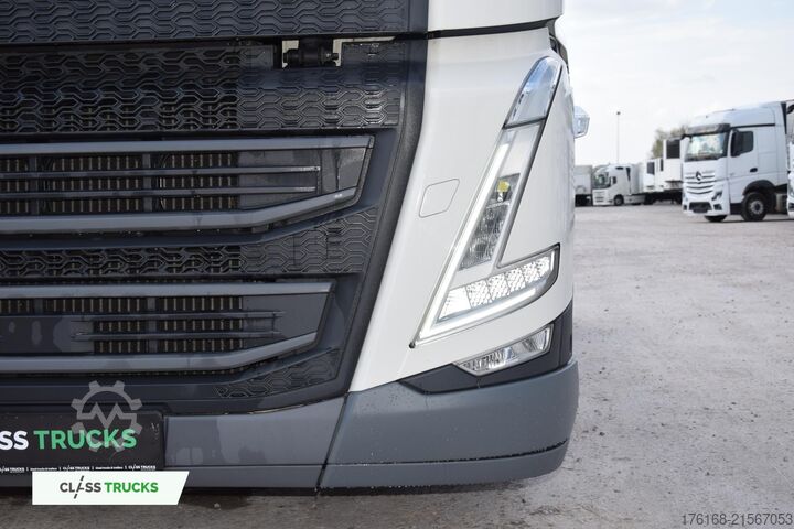 Standard tractor unit VOLVO FH 500 Globetrotter XL Varios
