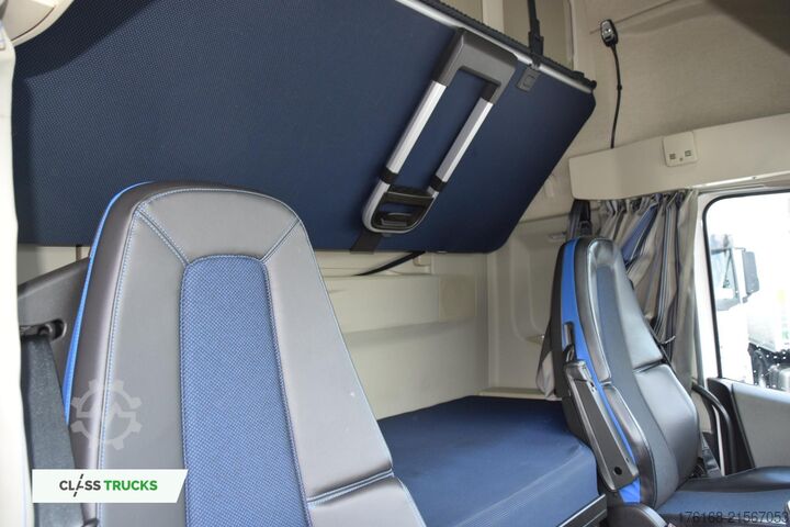 Standard tractor unit VOLVO FH 500 Globetrotter XL Varios