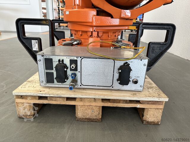 Robot industrial ABB IRB6640-180/2.55 M2004