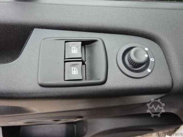 Duba panelată RENAULT Trafic Kasten L2H1 Doka 3,0t Komfort