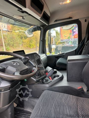 Żuraw samochodowy MERCEDES-BENZ Arocs 1846 4x4 Kipper Kran FUNK AHK 55to