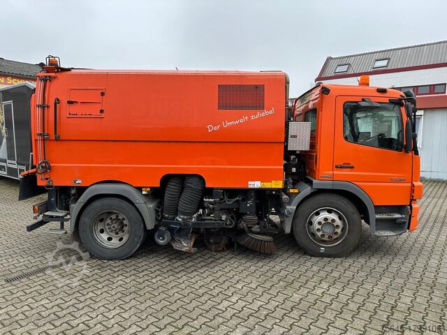 Veegmachine Mercedes-Benz 1324 LKO