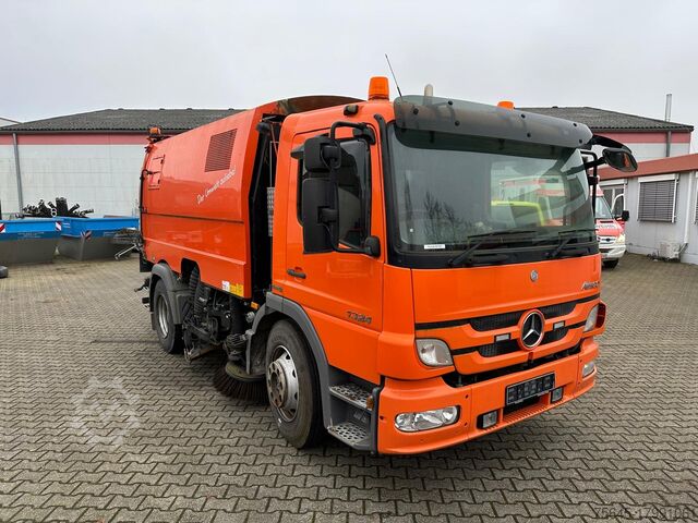 Utcaseprő Mercedes-Benz 1324 LKO