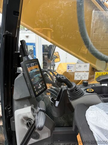 Rupsgraver CATERPILLAR 352 mit CE und EPA
