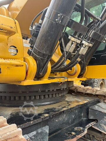 Rupsgraver CATERPILLAR 352 mit CE und EPA