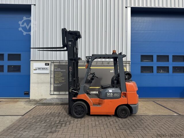 VS-22045 Triplex LPG Heftruck Toyota Sidehift Freelift bj2001 TOYOTA 7FGCU30