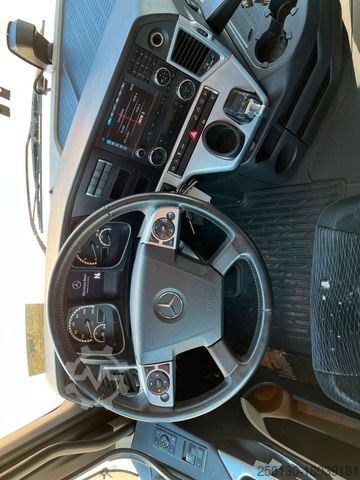 Camion porte-caisses amovibles MERCEDES-BENZ Mercedes-Benz Actros 2545 6x2