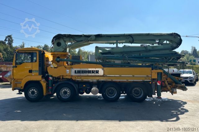 Betonszivattyús teherautó MAN TGA 41.440 8x4 Hallenpumpe 31M-5