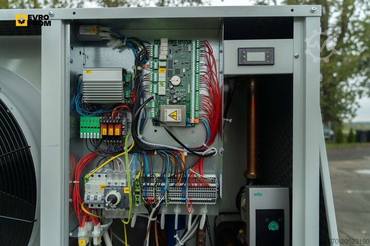 Refrigerador/bomba de calor New Aircooled chiller CLIMAVENETA I BX N 025T HASNV 24.7 kW/26.1 kW