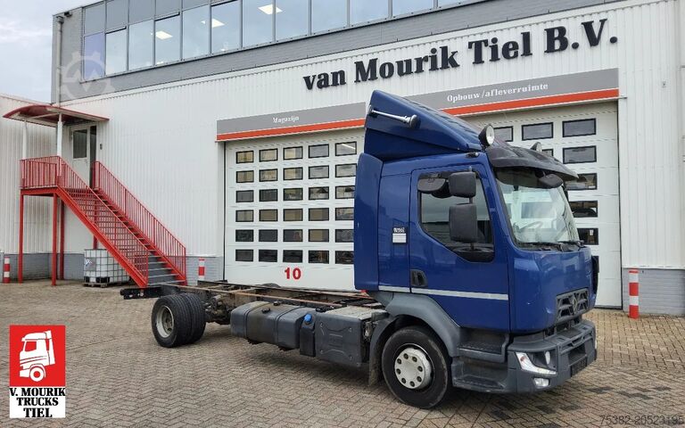 Chassis with cab Renault D 240 P 4x2 12 TON CHASSIS CABINE - 20-BHN-3 - ...