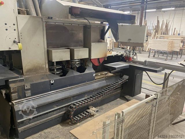 Werkcentrum voor kozijnen SAOMAD