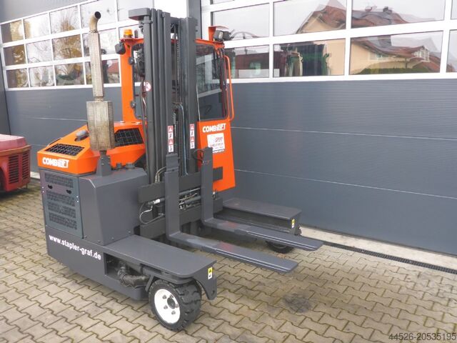 Four-way side loader Combilift C2500