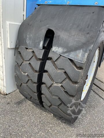 Heavy Forklift - Diesel Svetruck 1260-28