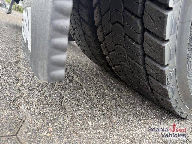 Tehlikeli madde kamyonu Scania R460 - HYDRAULIK - HIGHLINE - 2x TANKs - ACC