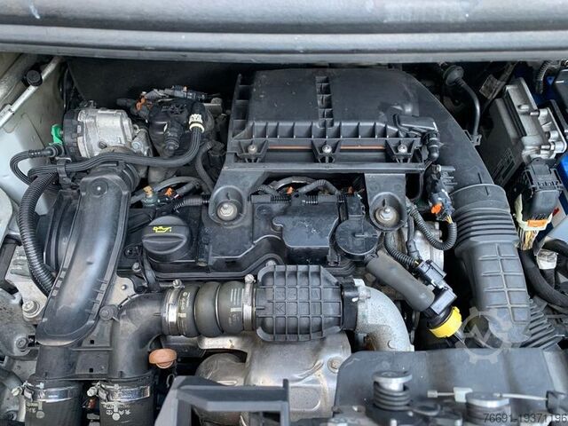 Panel kombi Citroen Jumpy passo medio - 1.6 TD 115cv - Euro 6