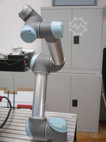 Industrial robot Cobot Roboter Universal Robots UR5 kompl.