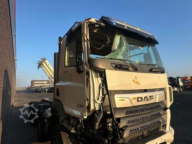 Podwozie z kabiną DAF CF 530 8X4 CHASSIS CAB SCHADE/UNFALL/DAMAGE