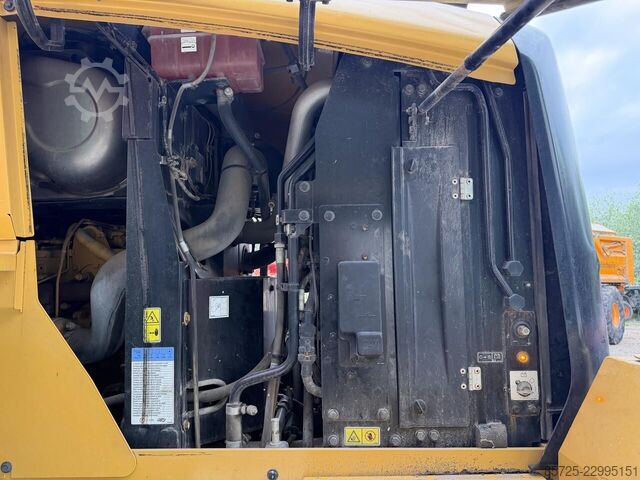Caterpillar 938M Caterpillar 938M