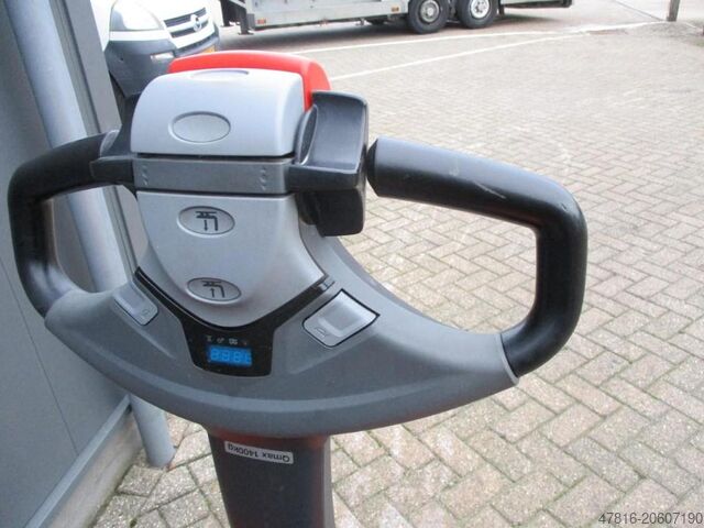 Chariot élévateur à basse altitude TOYOTA LWE 140